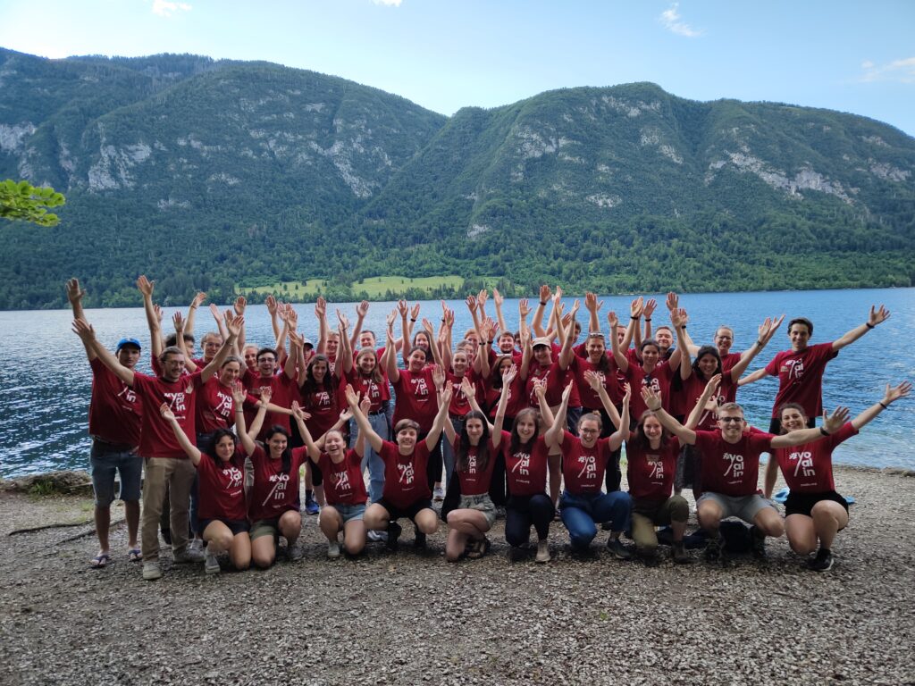 The organisers from CIPRA International, members of the CYC, ambassadors and travellers at the kick-off in Slovenia in 2023.